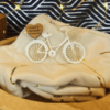 Cadeau invités mariage personnalisé vélo gravé